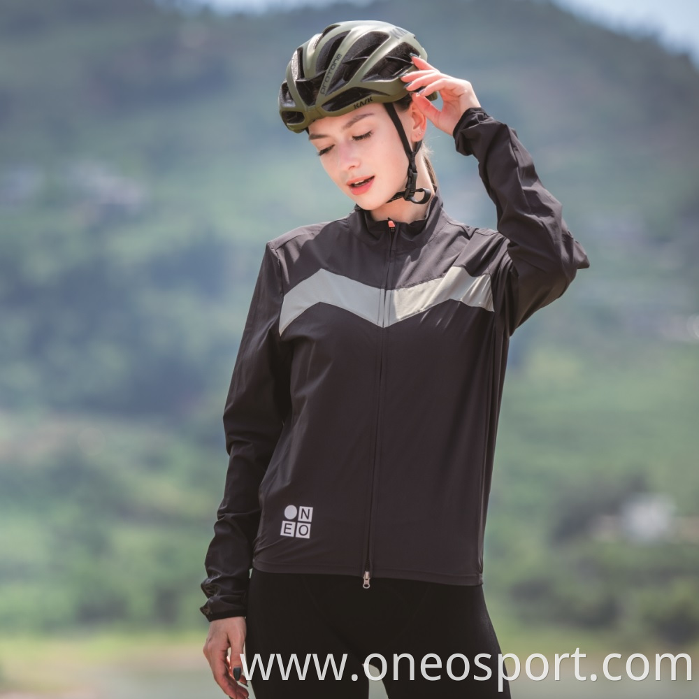 Women S Lightweight Waterproof Cycling Jacket1